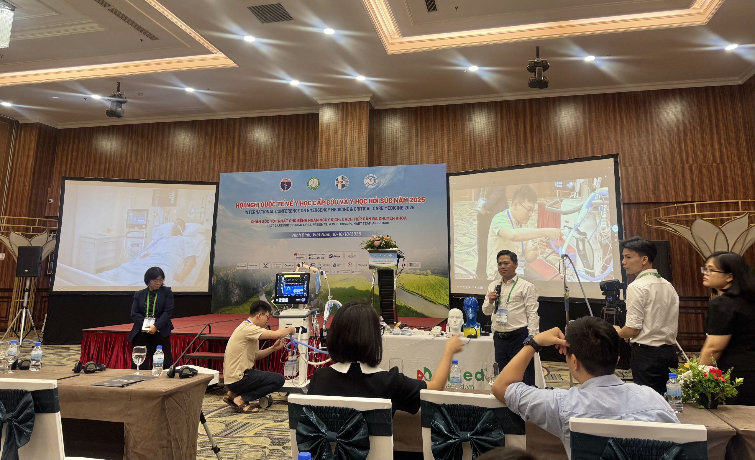 Thảo luận sôi nổi trong 45 phút — hình 5