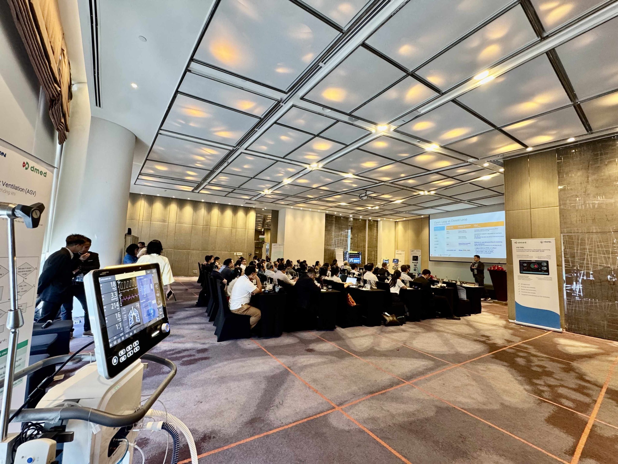 Physicians attending the ventilation workshop — photo 2