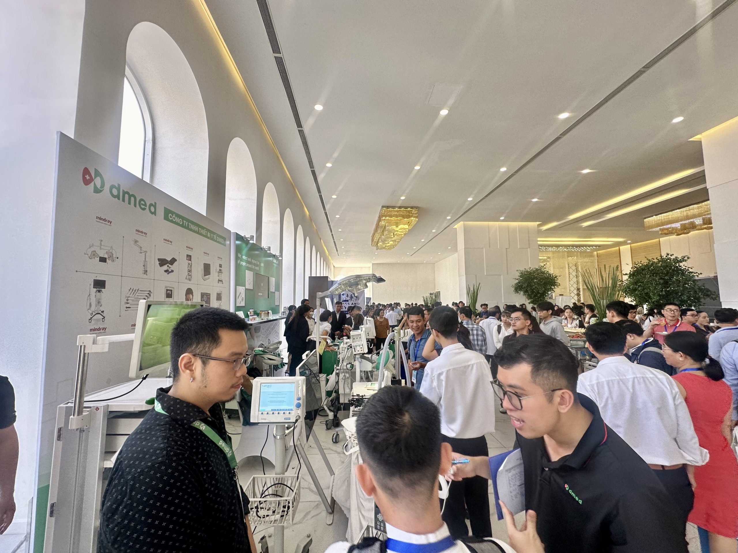 Khách tham quan gian hàng DMED Hội nghị thường niên 2024 - hình 4