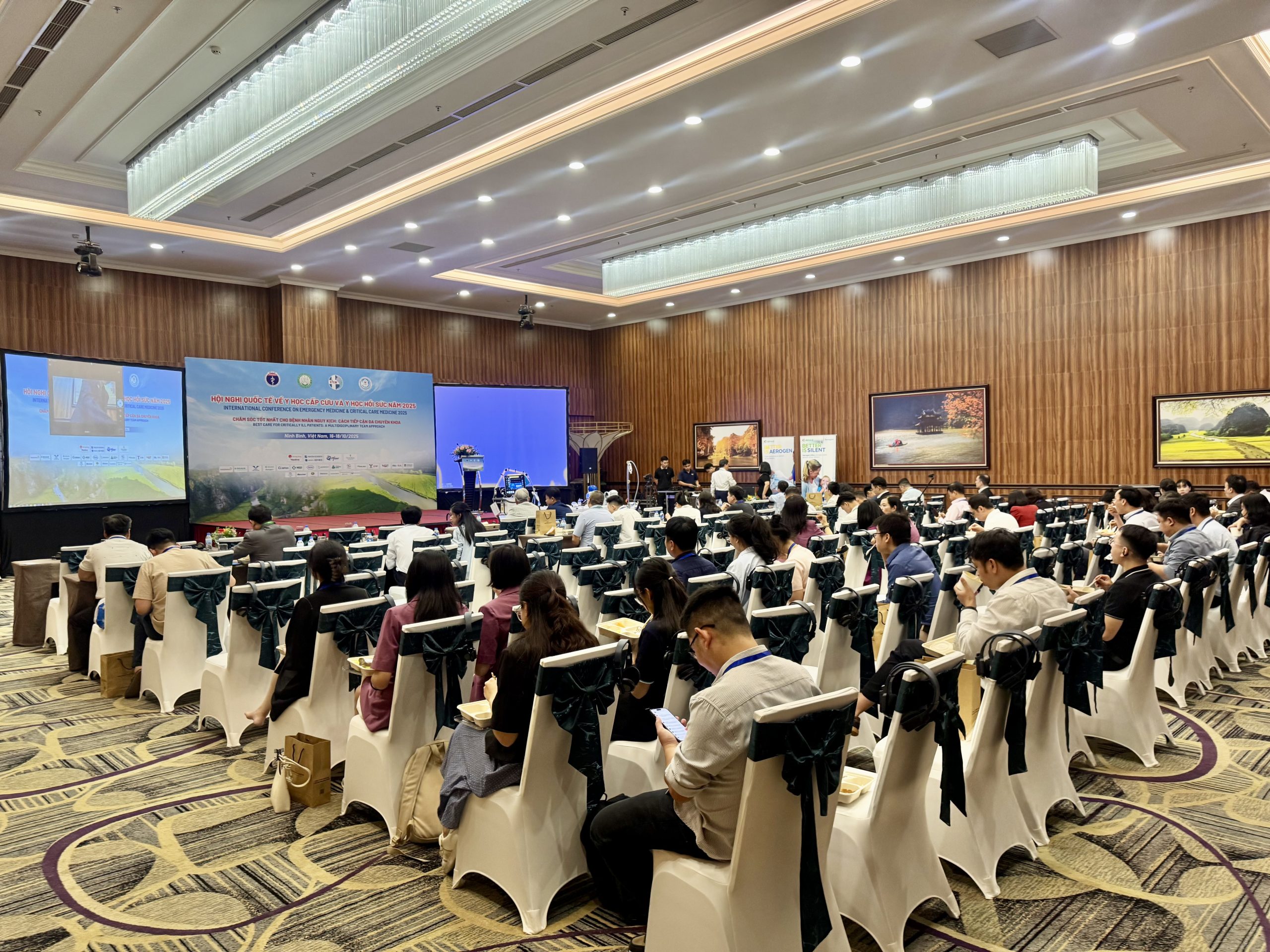Đại biểu tại symposium Aerogen — hình 3