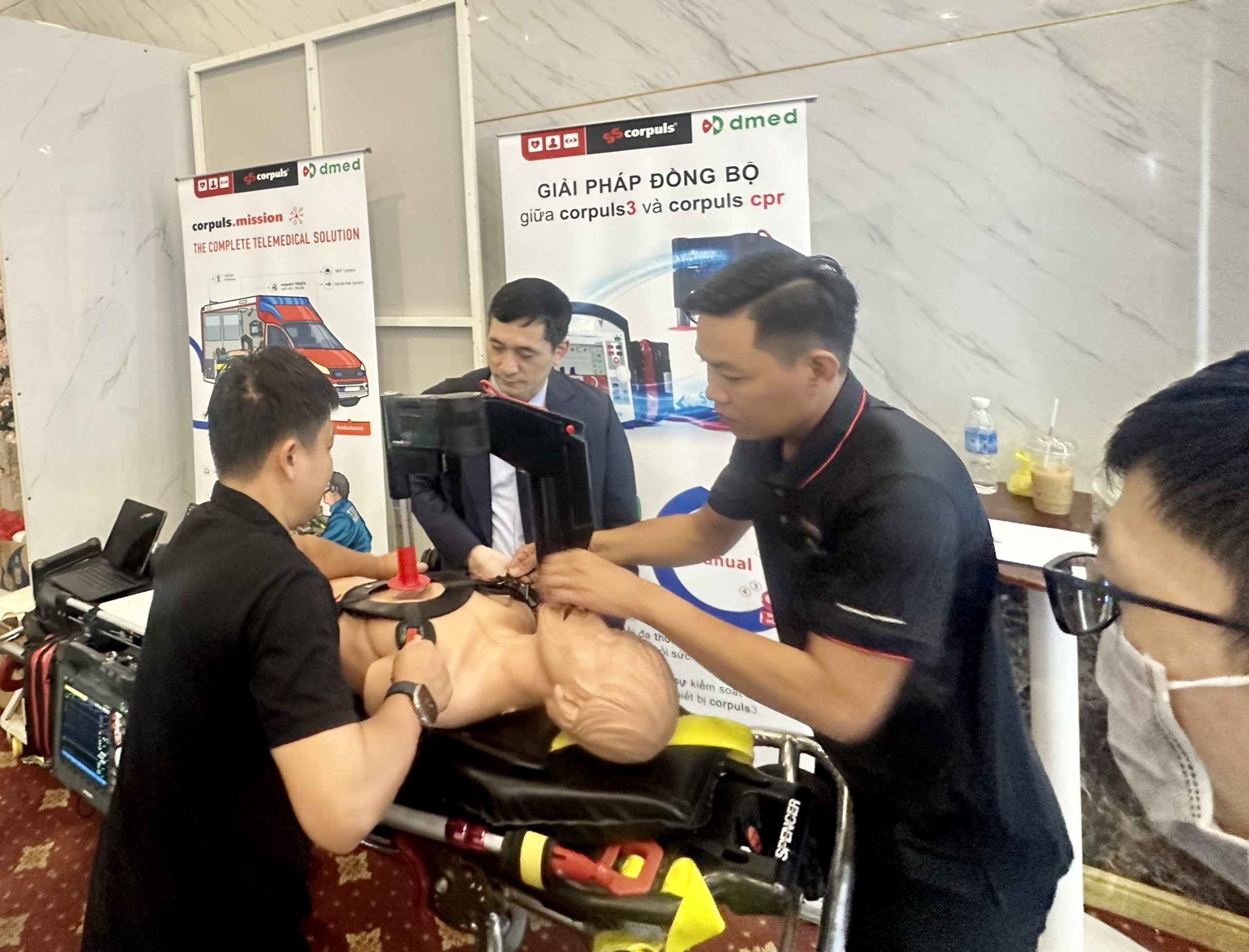 Giải pháp EMS và thiết bị Corpuls tại gian hàng DMED - hình 4