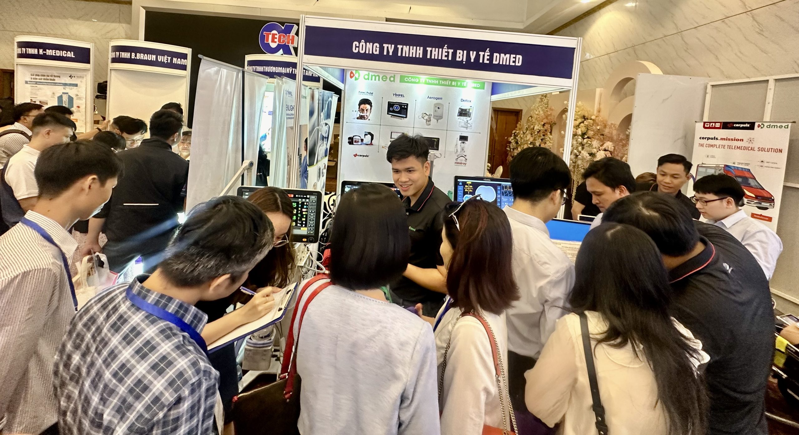 Gian hàng DMED và khách tham quan tại Cần Thơ 04-05/04/2024 - hình 3